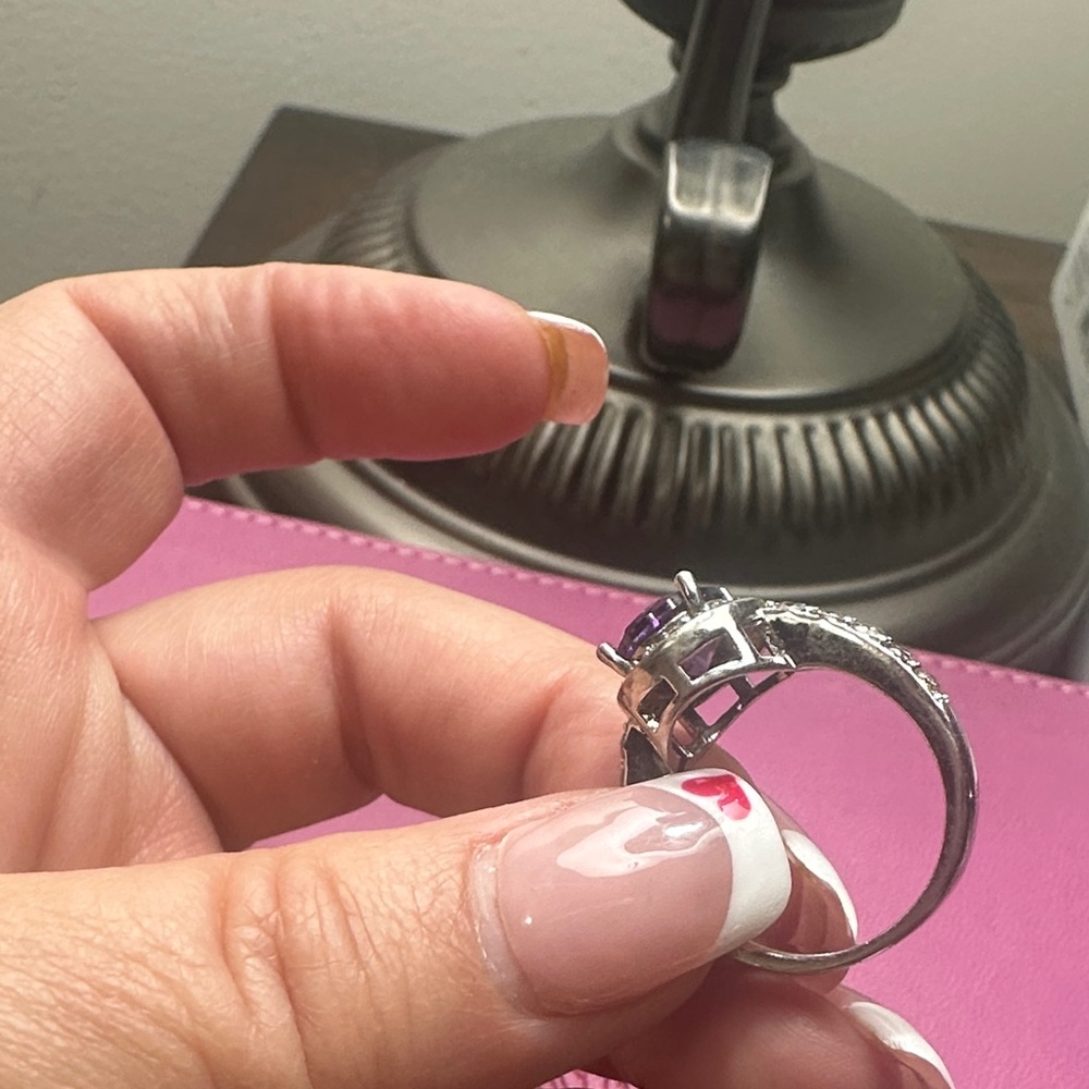 Elegant Purple Gemstone Silver Ring - Picture 5 of 5
